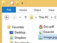 Em um computador, você pode adicionar documentos ao Dropbox com o Explorador de Arquivos.